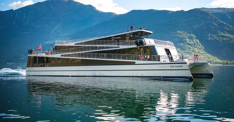 Kleingruppe: Flåmbahn, Stegastein & Fjordrundfahrt